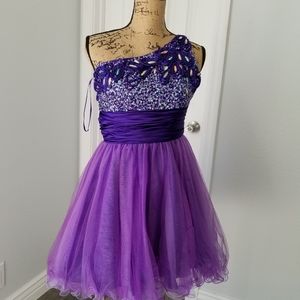 Gorgeous formal dress